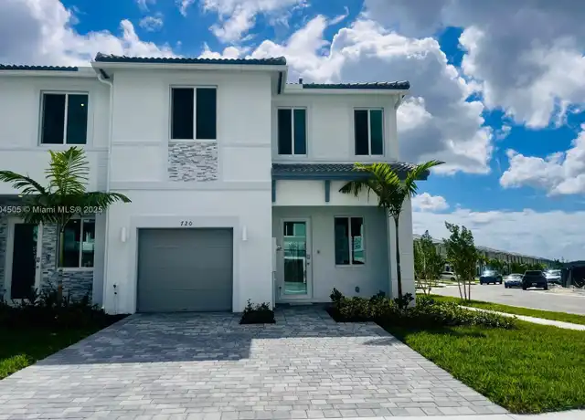 Property at 720 SE 13th Street Cir, Homestead, FL, 33034, 3 beds, 3.5 baths, [object Object]