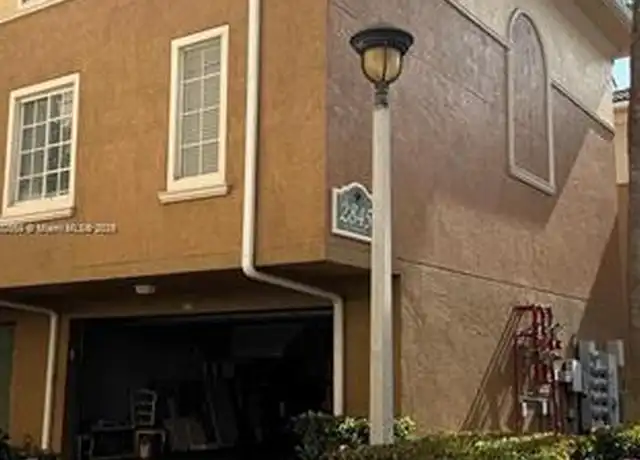 Property at 2845 NE 185th St, Aventura, FL, 33180, 3 beds, 2 baths, [object Object]