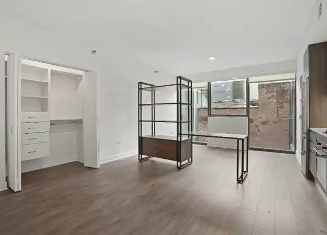 Property at 210 W Hubbard St, Chicago, IL, 60654, 0 beds, 1 bath, [object Object]