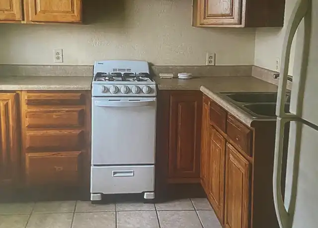 Property at 311 Van Buren St Unit 3, Jackson, MI, 49201, 2 beds, 1 bath, [object Object]