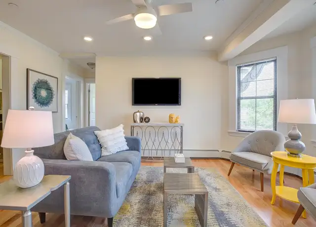 Photo of 219 Commonwealth Ave, Chestnut Hill, MA 02467