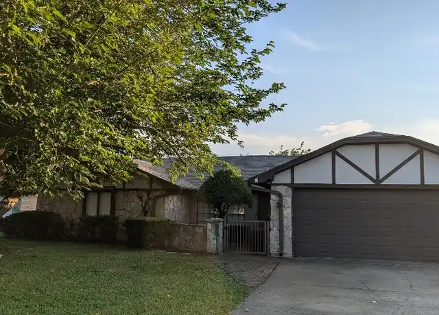Property at 9821 Bancroft Dr, Benbrook, TX, 76126, 3 beds, 2 baths, [object Object]
