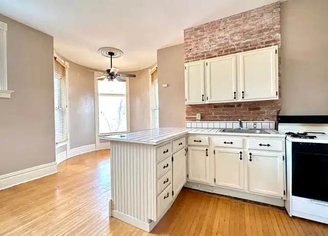 Property at 230 E 4th St Unit 1, Duluth, MN, 55805, 1 bed, 1 bath, [object Object]