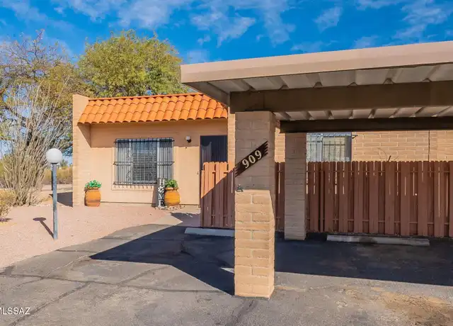 Property at 909 S Pantano Pkwy, Tucson, AZ, 85710, 3 beds, 2 baths, [object Object]