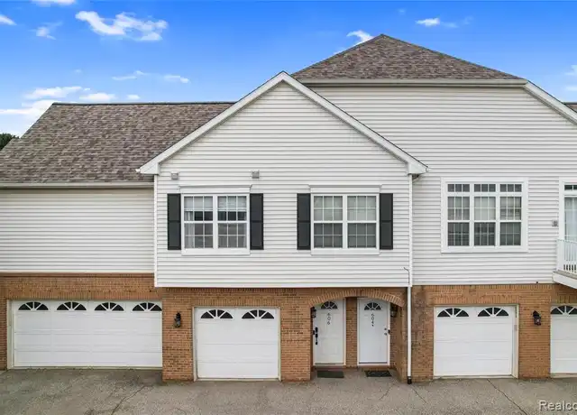 Property at 606 Olde English Cir, Howell, MI, 48855, 2 beds, 2 baths, [object Object]