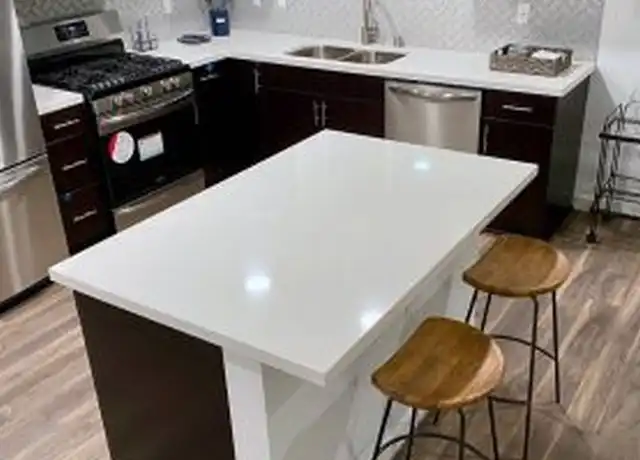 Property at Vantage Apartments - 1260 Patricia Ave, Simi Valley, CA, 93065, 1 bed, 1 bath, [object Object]