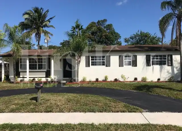 Property at 221 N 65th Way, Hollywood, FL, 33024, 3 beds, 2 baths, [object Object]