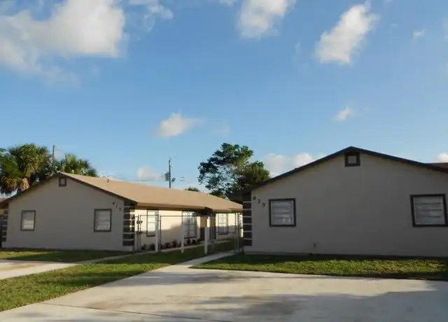 Property at 925 W 36th St, West Palm Beach, FL, 33404, 2 beds, 1 bath, [object Object]