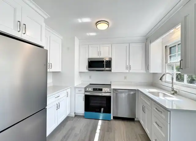 Property at 21 Avenue B Unit A, Norwalk, CT, 06854, 2 beds, 1.5 baths, [object Object]