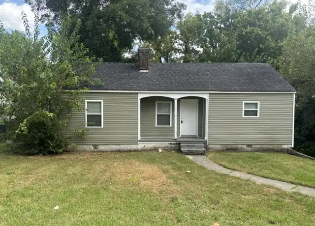Property at 2610 Martin Luther King Jr Ave, Knoxville, TN, 37914, 2 beds, 1 bath, [object Object]