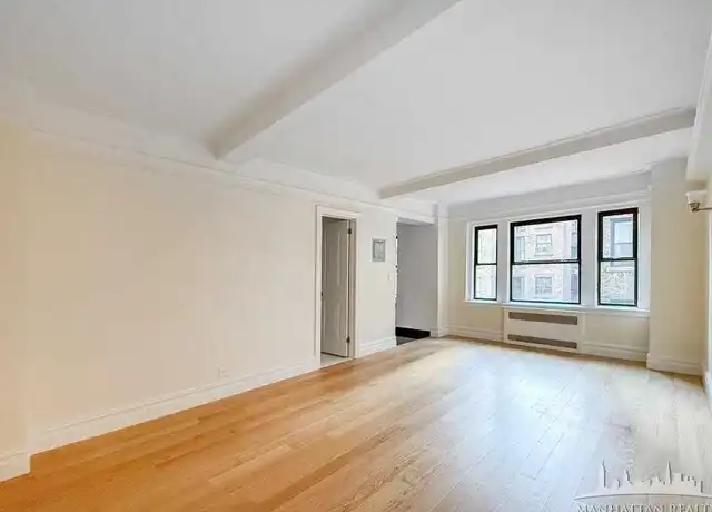 Property at 95 Christopher St Unit 2C, New York, NY, 10014, 0 beds, 1 bath, [object Object]