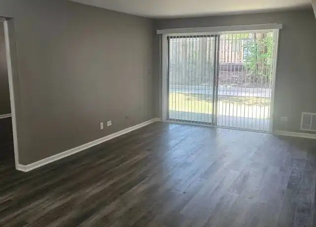Property at 1441 E Ports O Call Dr Unit PS, Palatine, IL, 60074, 2 beds, 1 bath, [object Object]