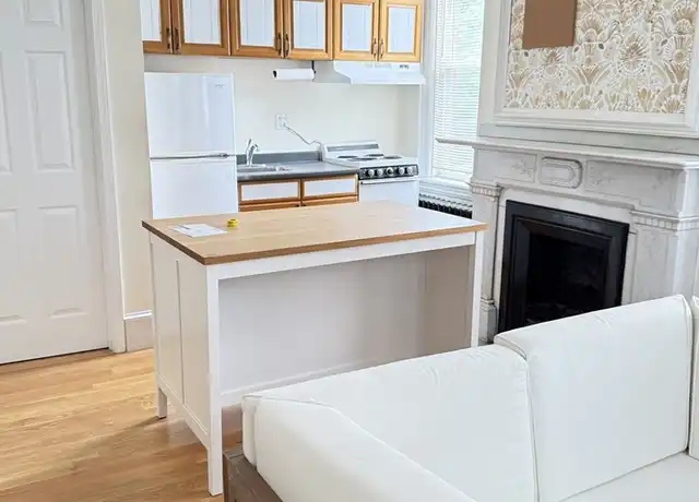Property at 84 Ellery St Unit 3, Cambridge, MA, 02138, 1 bed, 1 bath, [object Object]