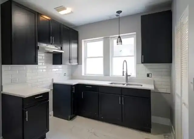 Property at 7305 S Yates Blvd Unit 3, Chicago, IL, 60649, 4 beds, 1 bath, [object Object]