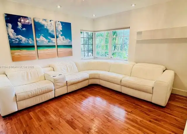 Property at 600 Euclid Ave Unit 5B, Miami Beach, FL, 33139, 2 beds, 2 baths, [object Object]