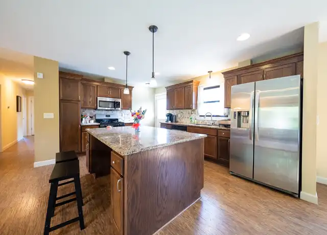 Property at 13124 Oakland Dr, Burnsville, MN, 55337, 3 beds, 2.5 baths, [object Object]