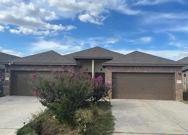 Property at 2611 Pahmeyer Rd, New Braunfels, TX, 78130, 3 beds, 2 baths, [object Object]