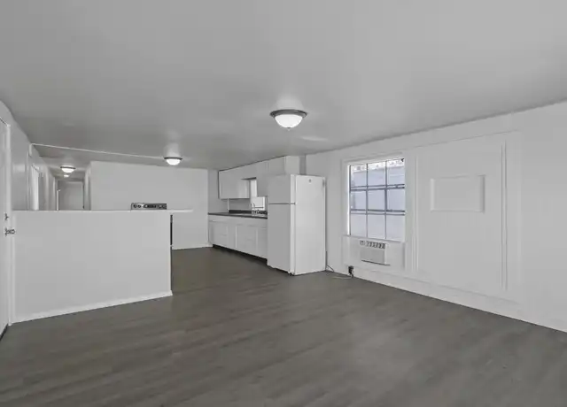 Property at 10 Frank Cir, Denison, TX, 75020, 2 beds, 1 bath, [object Object]