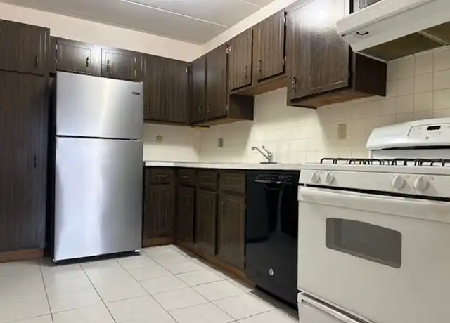 Property at 225 Independence Ave Unit 14, Quincy, MA, 02169, 2 beds, 1 bath, [object Object]