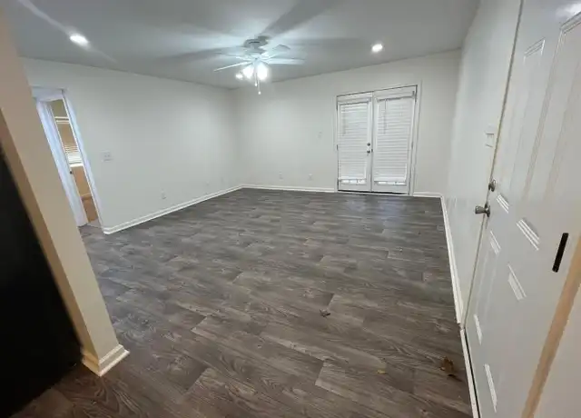 Property at 2514 S Seale Rd Unit P-B2, Phenix City, AL, 36869, 2 beds, 1 bath, [object Object]