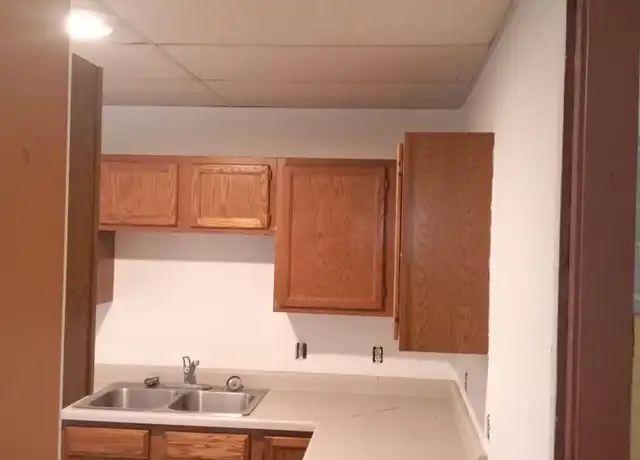 Property at Creekside Apartments (Olivet HS, LLC) - 350 Church St, Olivet, MI, 49076, 1 bed, 1 bath, [object Object]