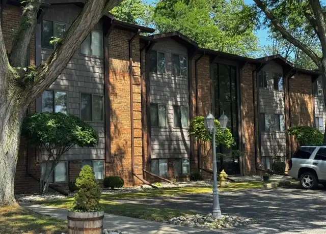 Property at 927 N Macomb St Unit 1B, Monroe, MI, 48162, 2 beds, 1.5 baths, [object Object]