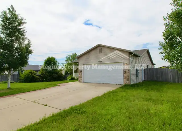 Property at 2906 Rock Point Dr, Evans, CO, 80620, 3 beds, 2 baths, [object Object]