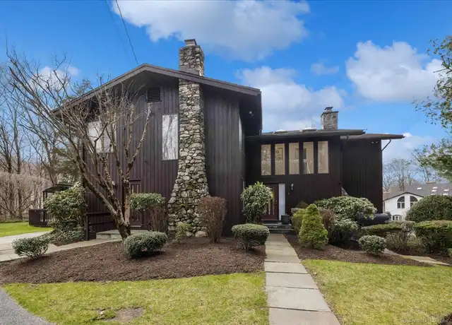 Property at 693 Den Rd, Stamford, CT, 06903, 3 beds, 3.5 baths, [object Object]