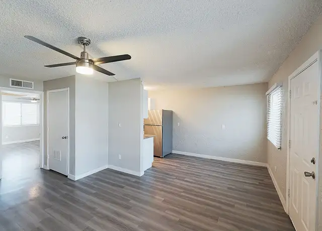 Photo of 4802 N 19th Ave, Phoenix, AZ 85015