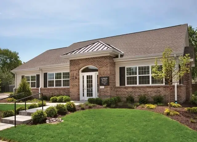 Photo of 975 Jefferson Sq, Elk Grove Village, IL 60007