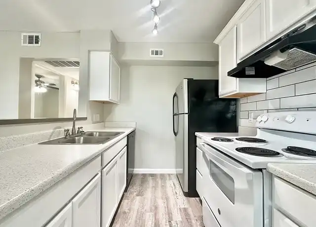 Property at Crestview Place - 7304 Twin Crest Dr, Austin, TX, 78752, 2 beds, 1 bath, [object Object]