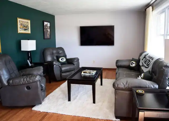 Property at 2234 S Oneida St Unit 1, Ashwaubenon, WI, 54304, 4 beds, 2 baths, [object Object]