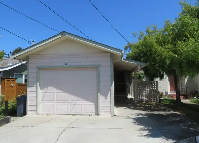 Property at 4825 Crystal St, Capitola, CA, 95010, 2 beds, 1 bath, [object Object]