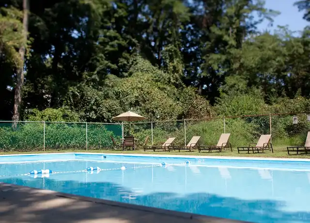 Property at Versailles Apartments - 220 Sullivan Way, Ewing Township, NJ, 08628, 1 bed, 1 bath, [object Object]
