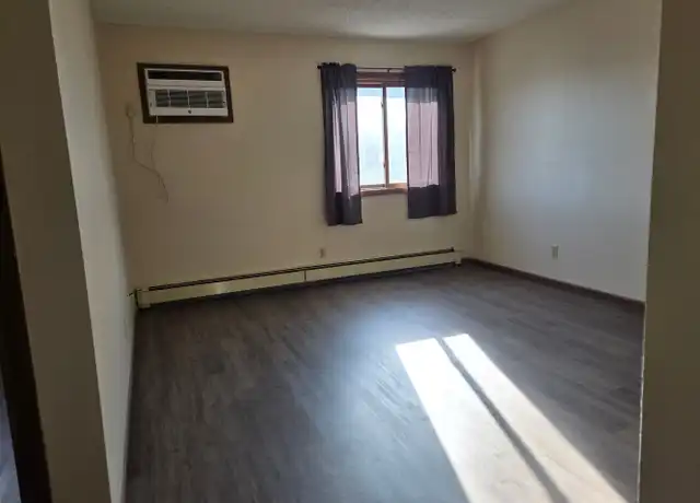 Property at 411 Highway 1 W #20, Iowa City, IA, 52246, 1 bed, 1 bath, [object Object]