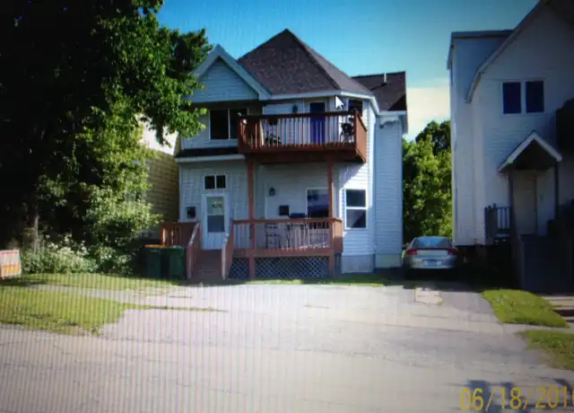Property at 418 N 15th Ave E Unit 2, Duluth, MN, 55812, 3 beds, 1 bath, [object Object]
