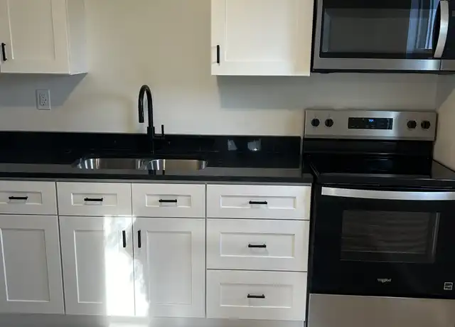 Property at 1923 Columbia Ave Unit 1923, Steubenville, OH, 43952, 2 beds, 1 bath, [object Object]