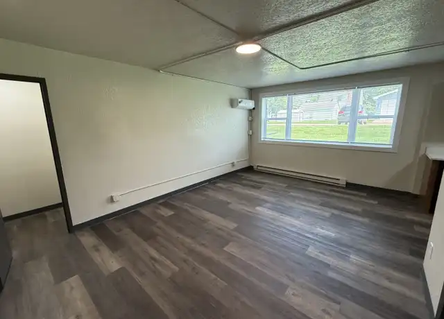 Property at 1011 N 2nd St Unit 5, Aberdeen, SD, 57401, 0 beds, 1 bath, [object Object]