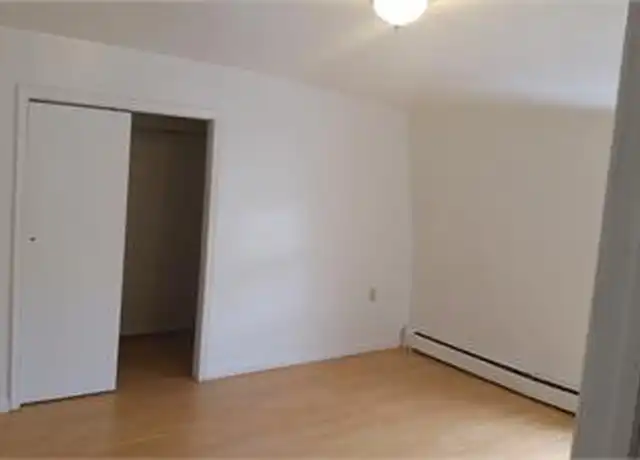 Property at 2311 Perkiomen Ave Unit 3E, Mt Penn, PA, 19606, 3 beds, 1 bath, [object Object]