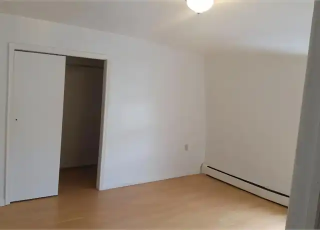 Property at 2311 Perkiomen Ave Unit 3E, Mt Penn, PA, 19606, 3 beds, 1 bath, [object Object]