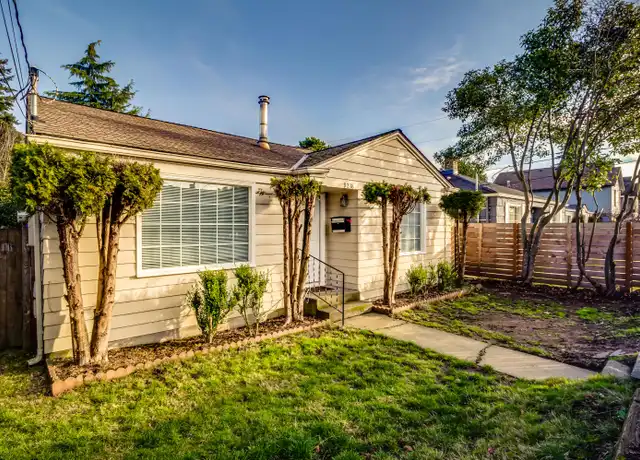 Property at 9238 15th Ave SW, Seattle, WA, 98106, 3 beds, 1 bath, [object Object]