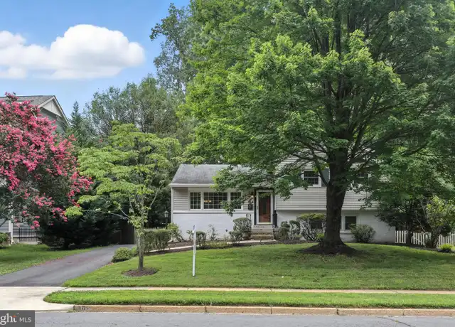 Property at 907 Cottage St SW, Vienna, VA, 22180, 3 beds, 2 baths, [object Object]
