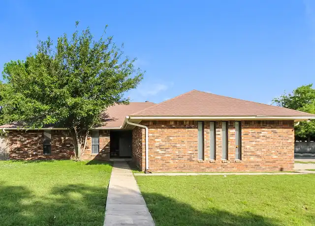 Property at 674 Wandering Way, Oklahoma City, OK, 73170, 3 beds, 2 baths, [object Object]