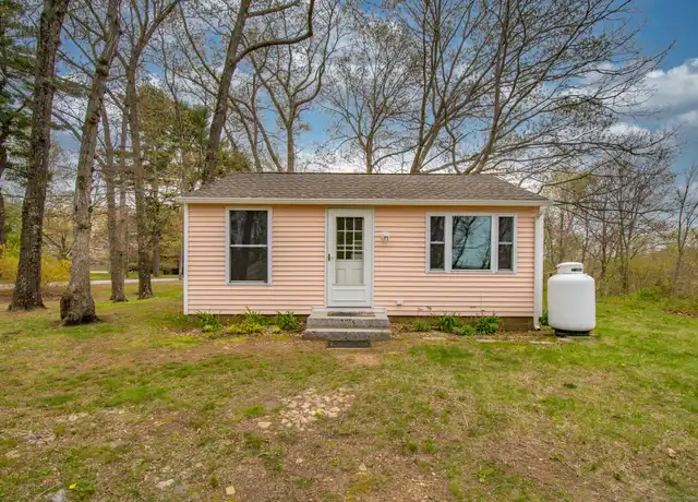 Property at 20 Lake View Ave, Salem, CT, 06420, 1 bed, 1 bath, [object Object]
