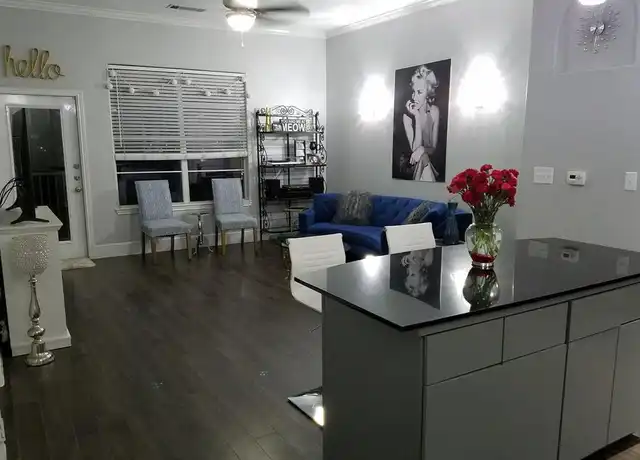 Property at 1441 East St #303, Houston, TX, 77007, 1 bed, 1 bath, [object Object]