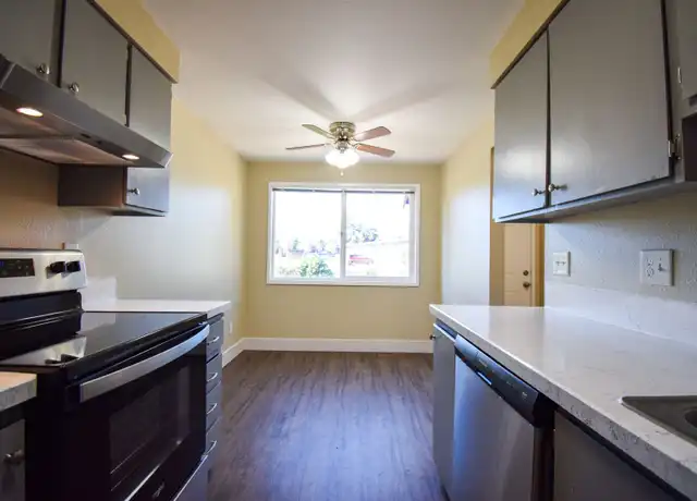 Property at 2389 SE 152nd Ave Unit 2389, Portland, OR, 97233, 2 beds, 1.5 baths, [object Object]