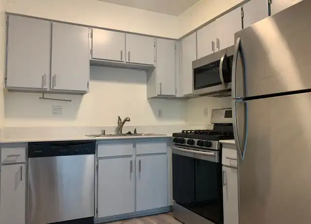 Property at 8508 Marquette Ave NE Unit D, Albuquerque, NM, 87108, 2 beds, 1 bath, [object Object]