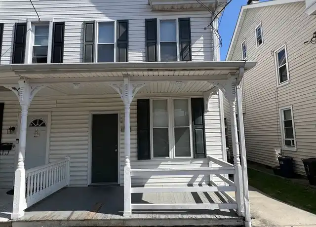 Property at 58 E Washington St Unit 101, Elizabethtown, PA, 17022, 2 beds, 1 bath, [object Object]