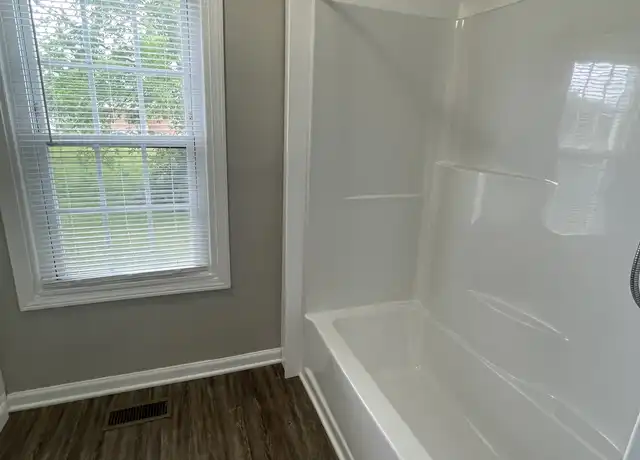 Property at 320 Hannum St, Alcoa, TN, 37701, 2 beds, 1 bath, [object Object]