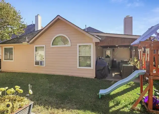 Property at 4005 Aldersyde Dr, Fort Worth, TX, 76244, 4 beds, 2 baths, [object Object]